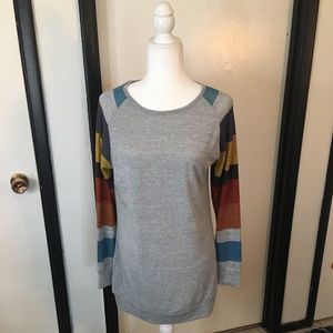 Multicolored long sleeve lightweight tunic